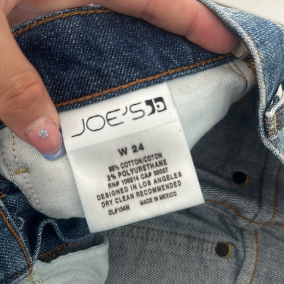 $$ Joes cropped jeans waist 24 - Picture 3 of 4